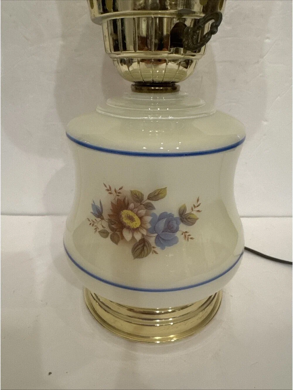 Vintage White Glass Floral Hurricane Table Lamp 1 Way Light Rewired 16.75”
